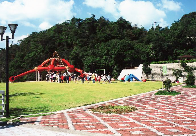 森と湖畔の公園